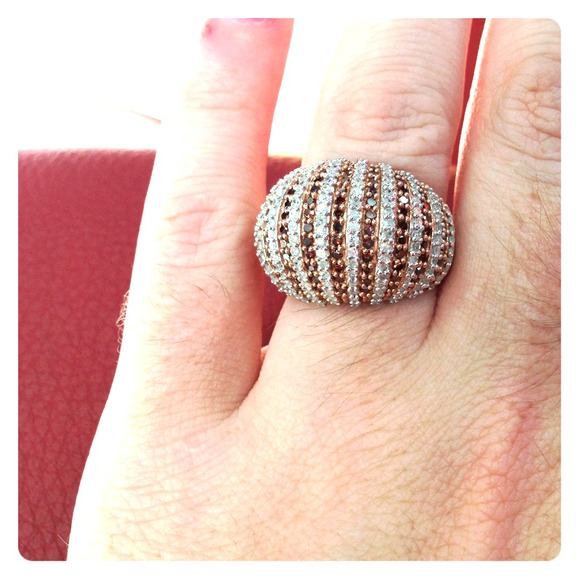 White diamond and fancy brown diamond ring