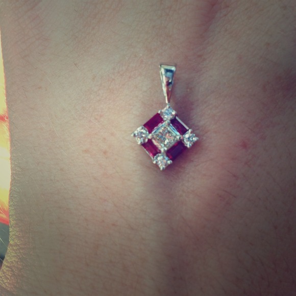 Ruby and diamond pendent - Picture 1 of 4