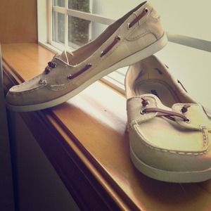 Old Navy boat shoe size 9