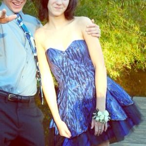 Short formal dress