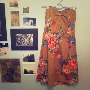 Vintage Floral Print Strapless dress