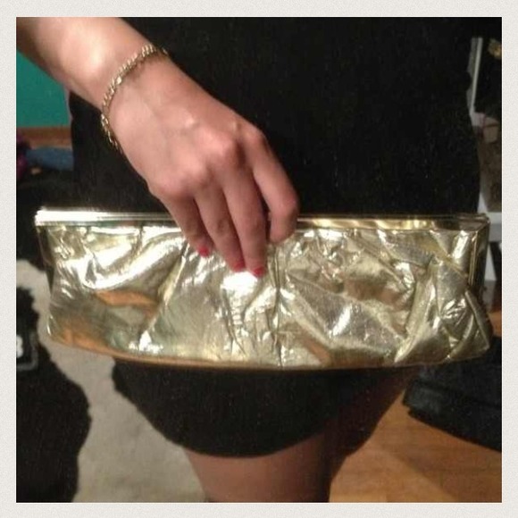 Bundle glasses and clutch