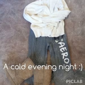Aeropostale sweats for a cold evening night ;)