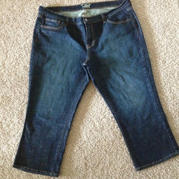 Reserved Bundle 🎀Old Navy Flirt Capris/ 2 Pants