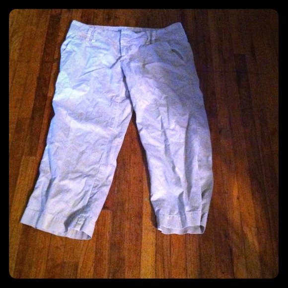 Old navy kaki capris