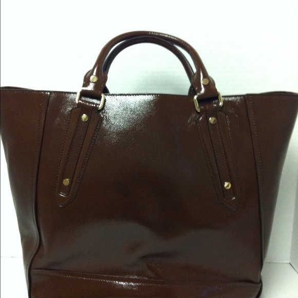 2x Host Pick!! 7/28 & 8/30/13 New BURBERRY Lg Tote - Picture 3 of 4