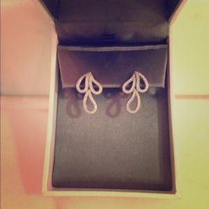 ⛔SOLD IN BUNDLE CARAT* diamond simulant earrings