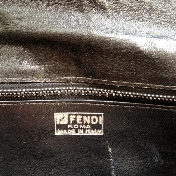 Authentic VTG Fendi woven leather clutch - Picture 3 of 4