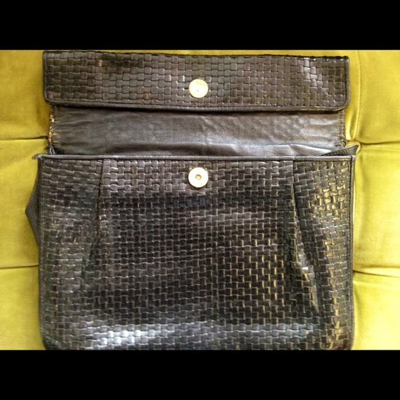 Authentic VTG Fendi woven leather clutch - Picture 4 of 4