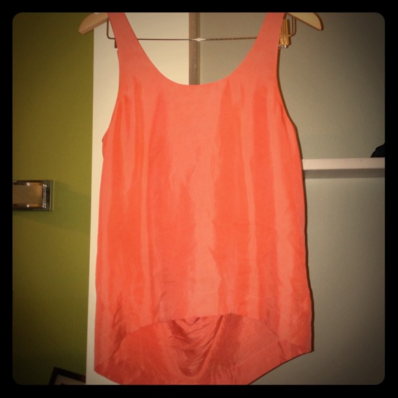 Super cute silk Hurley top