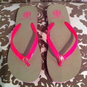 💗SOLD💗Tory Burch Pink Striped Flip Flops