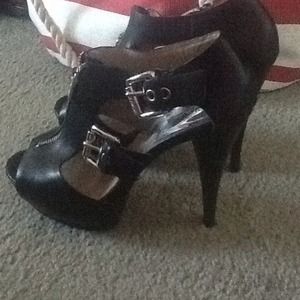 **bundled** Size 10 Michael Kors  & LC heels