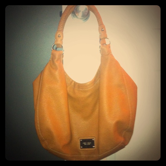 Purse - Picture 1 of 1