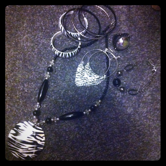 Jewelry - Picture 1 of 1