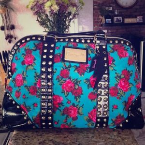 (RESERVED) 😍 Betsey Johnson Hand Bag 💗@cheska31