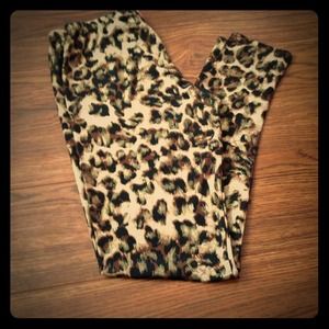 Cheetah print leggings