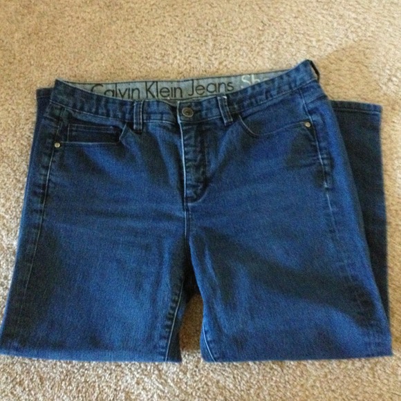 Reserved Calvin Klein Shape and Simply Vera Capris