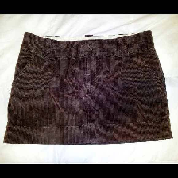 AMERICAN EAGLE OUTFITTERS MINI SKIRT size 6