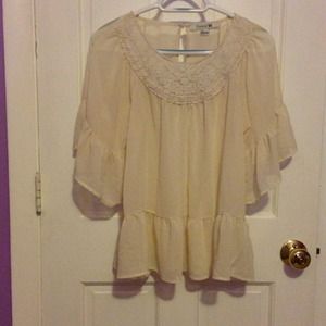 Loose Cream Blouse! Lace Detailing