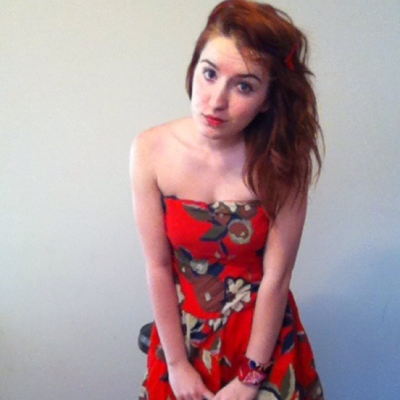 Red Flower Summer Dress - Picture 2 of 4