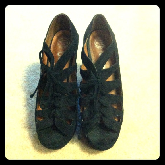 SOLD!! Jeffrey Campbell Black wooden Wedges