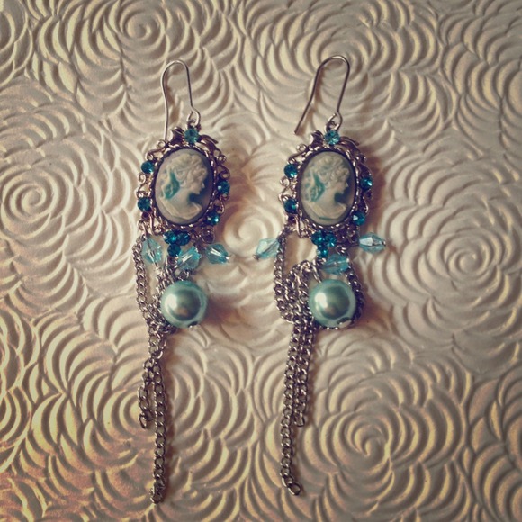 Vintage inspires earrings