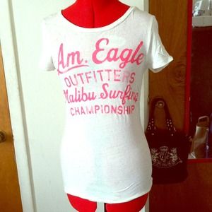 American Eagle t shirt