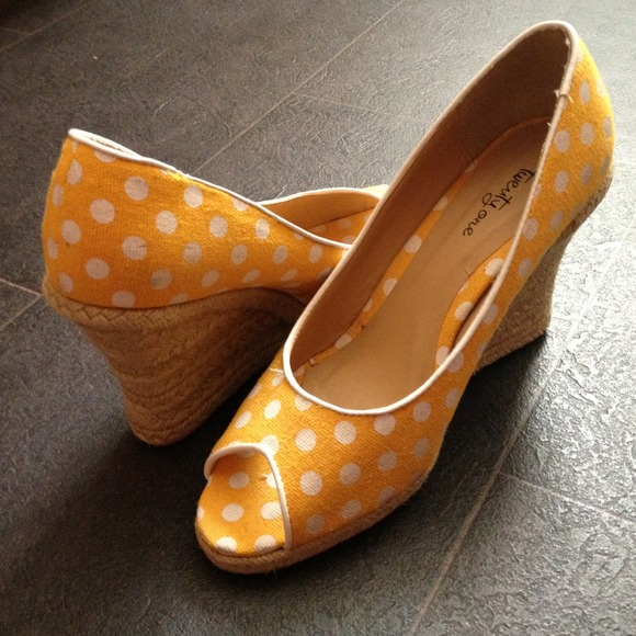Yellow & White Polka Dot Espadrilles
