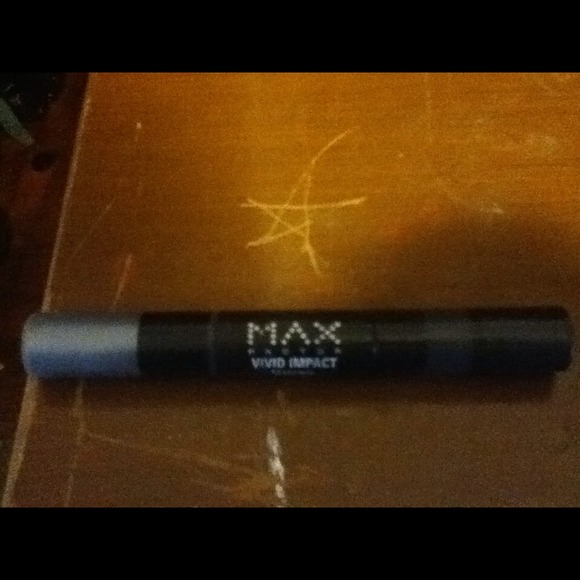 Max mascara