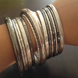 ❌SOLD❌Silver Bangles