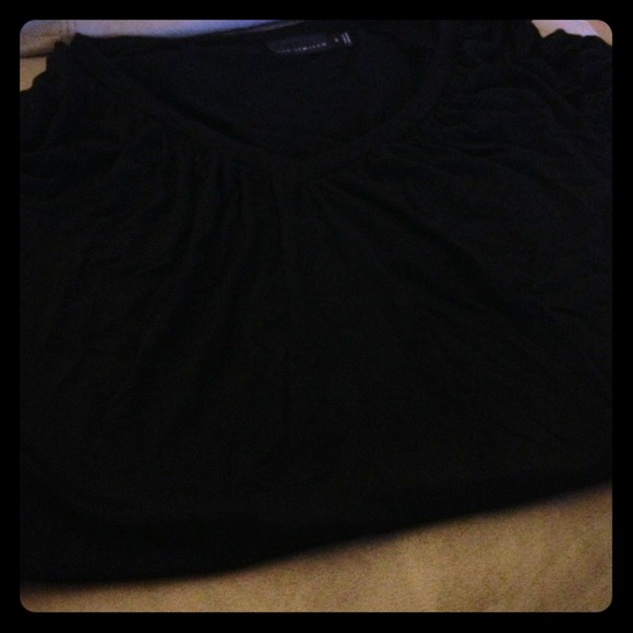 Limited short sleeve top