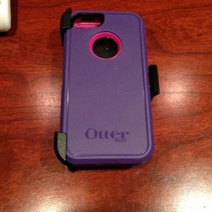 Iphone 5 Pink & purple otter box case with clip