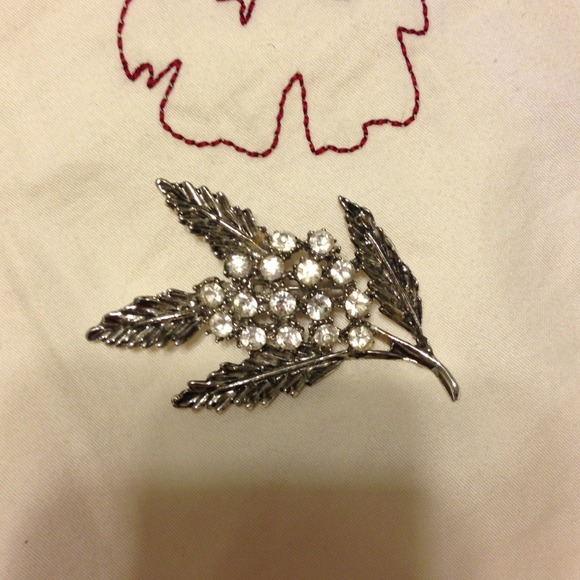 🌟Stunning Antique Rhinestone Brooch🌟