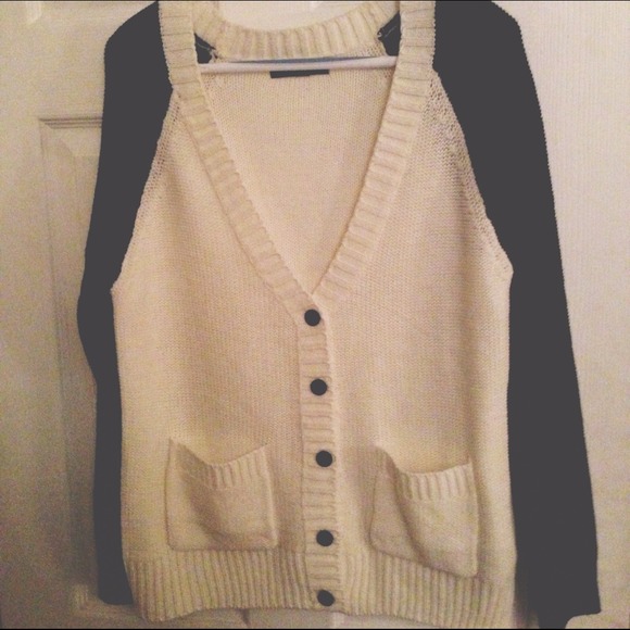 Forever 21 Sweaters - Black and white cardi