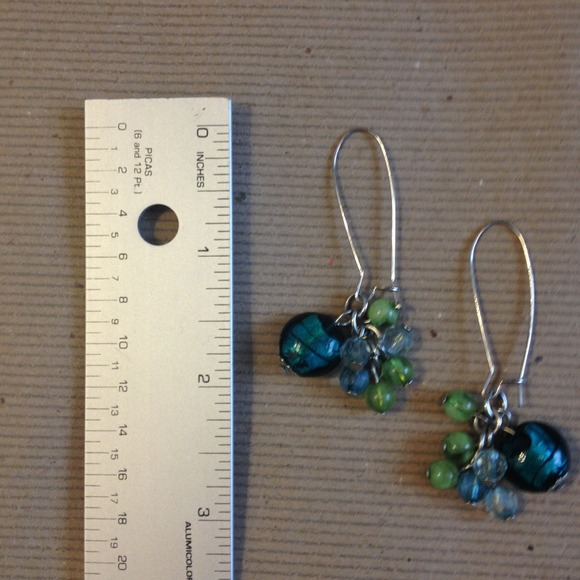 🔴 S O L D 🔴 Turquoise Beaded Drop Earrings - Picture 2 of 2