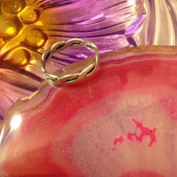 James Avery ring about size 5 1/2. Love💜