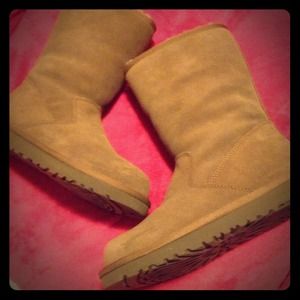 Ugg boots. REDUCED NWOT