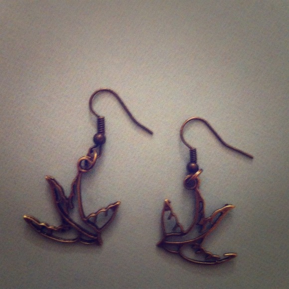 🎈SALE🎈Bird Earrings:)