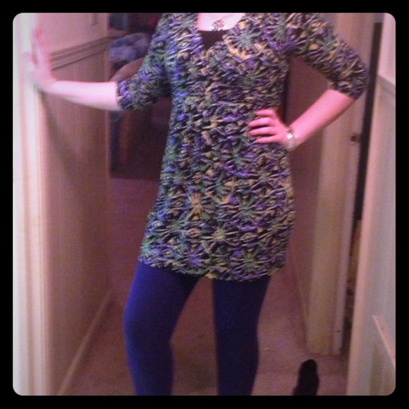 Patterned casual dress. Extremely comfortable! - Picture 1 of 4