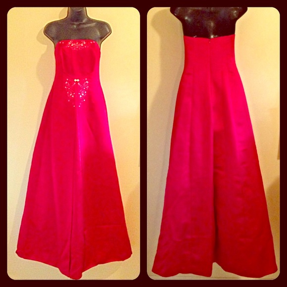 NWT Red Prom/Homecoming/Military Ball Gown