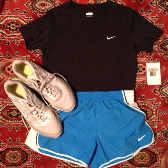 ❌❌SOLD❌❌Nike dri-fit tshirt