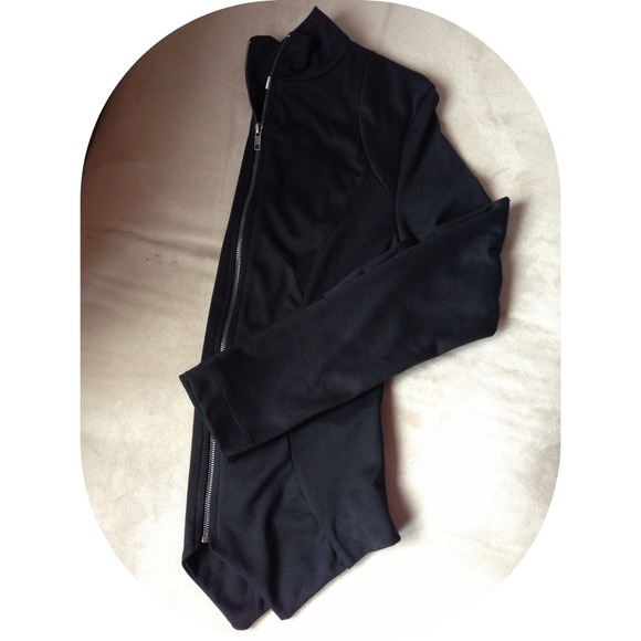 ❌SOLD❌ UO Ponte Equestrian Blazer - Picture 4 of 4