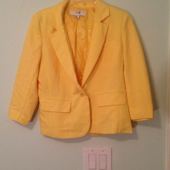 Yellow blazer