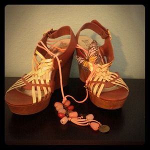 Beaded necklace w/ adjustable peach suede strap.