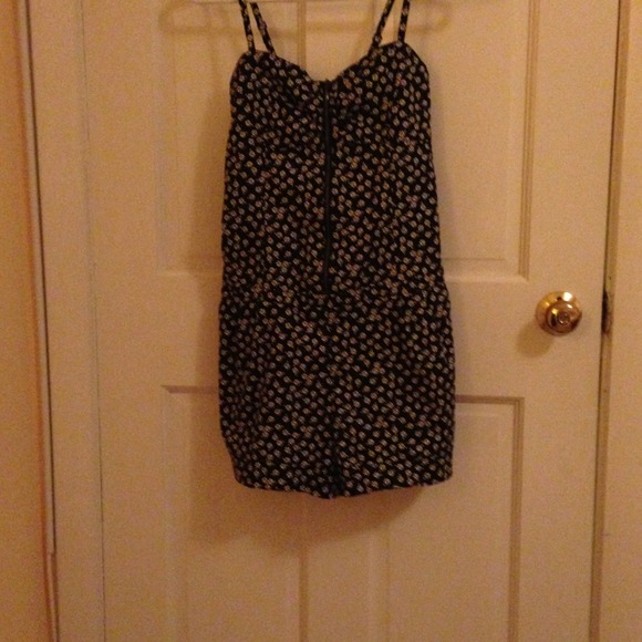 BLACK FLORAL ROMPER