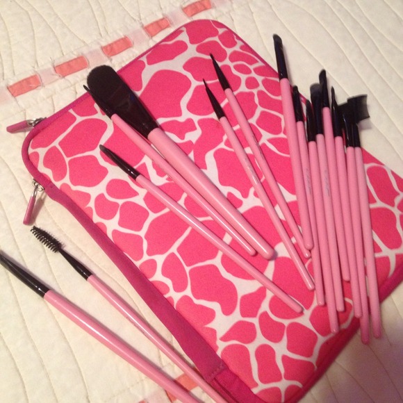 Super cute brushes