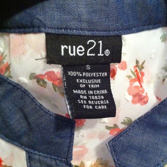Top from Rue21 - Picture 4 of 4