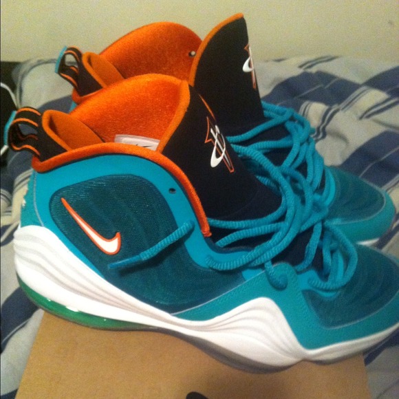 Nike dolphin air pennies size 9.5 worn 1x no flaws