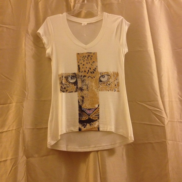 Tops - Nice cross studed top