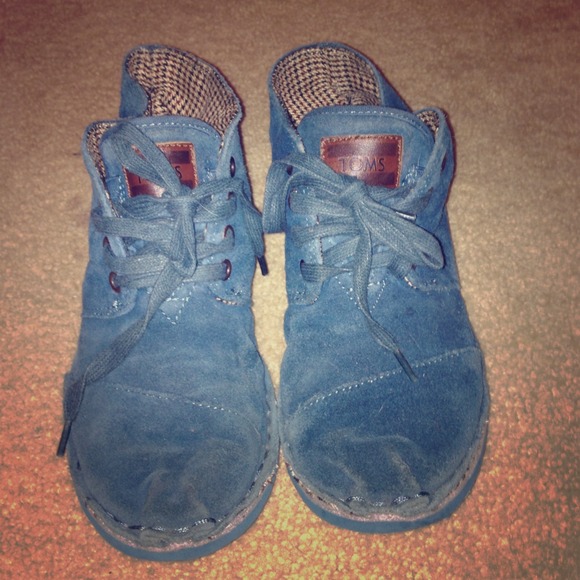 TOMS Botas size 7. Barely worn